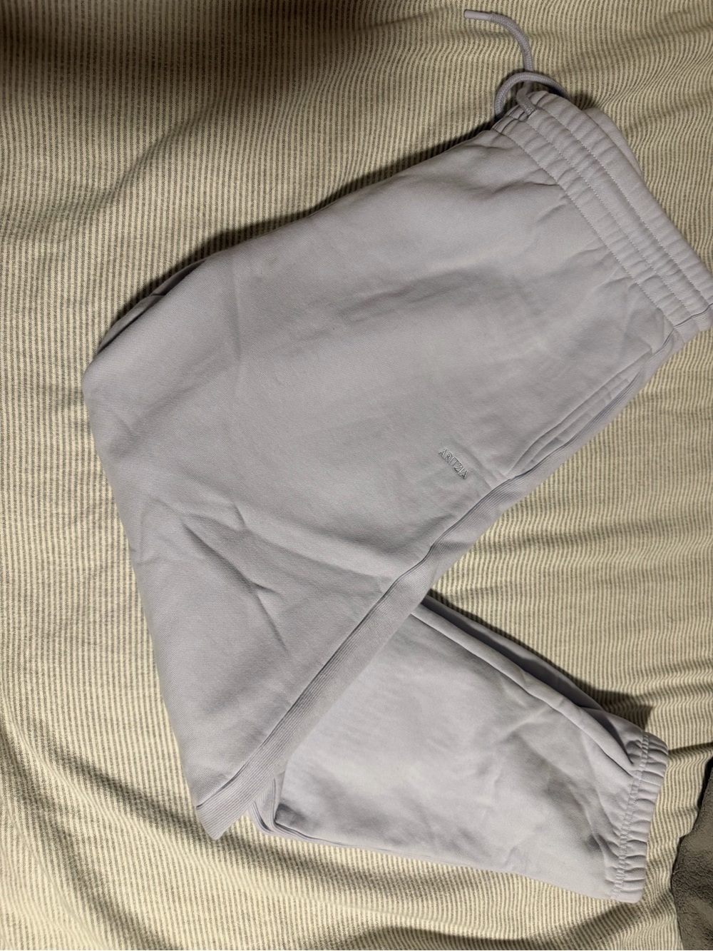 light blue aritzia sweatpants